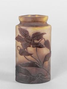Gallè cameo glass vase with floral motifs in purple tones, France 20th century