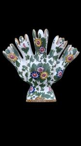 Five-spout tulip vase with "tacchiolo" decoration. Castellini and Masini. Faenza.
