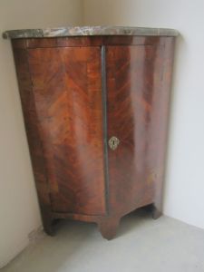 Eckschrank