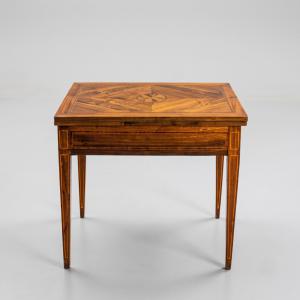 Tavolino da gioco in noce, Stile Direttorio, Epoca '800, Walnut card table, Directoire style, 19th century