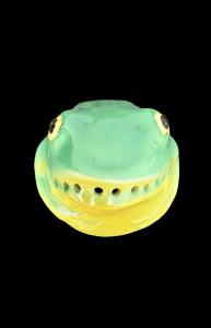 Salero de porcelana verde y amarillo. - Foto 5