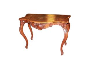 High French Louis Philippe style console table from the mid-19th century in walnut wood.