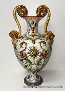 Antico e grande vaso in maiolica dipinta a mano con grottesche e anse a forma di serpente:  Società Ceramica Colonnata di Sesto Fiorentino