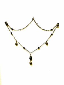 Antica collana sarda in argento con maglia a giunchigliu, vetro, bottoni in filigrana e amuleto