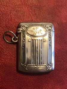 Scatolina portafiammiferi in argento con decori geometrici art nouveau.Italia.