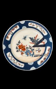 Porcelain plate with Chinese-inspired decoration. Ginori Doccia manufacture.