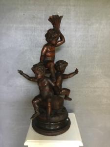 Scultura lignea raffigurante “Allegoria di Putti” alla maniera di Besarel .Periodo fine 800
