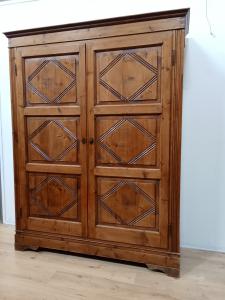 Rustic fir wardrobe - mid-19th century - cabinet dresser - poor art - wardrobe