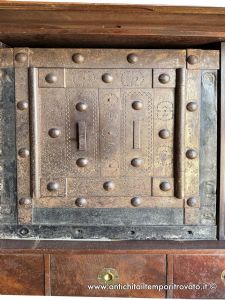 Antique Empire style mahogany secretaire with Verde Alpi marble top: includes a studded safe inside - Foto 5