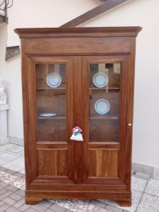 Bücherregal, Vitrine. 148Bx41Tx218H