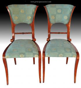 Vienna 1820-1825 c.a, early designers,  possibilmente laboratorio di Joseph Danhauser o immediata cerchia. Rara coppia di splendide sedie del primo biedermeier viennese in condizioni di pratica integrità
