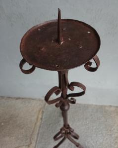 Porta-vela em ferro forjado do século XVII