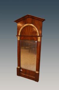 Antica specchiera Nord Europa stile Biedermeier della prima metà del 1800 con bronzi
