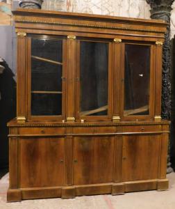 lib130 - Walnut bookcase, 19th century, cm W 215 x H 233 x D Max 55