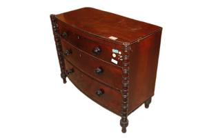 Comoncino della prima metà 1800 stile Regency in legno di mogano