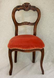WOODEN CHAIRS