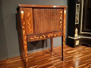 Dutch bedside cabinet from the 1700s-1800s with richly inlaid roller shutter