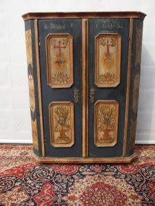 ARMADIO-STIPETTO A DUE PORTE LACCATO EPOCA PRIMI 800 DI ORIGINE TIROLESE cm L115xP45xH159