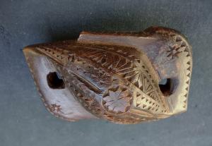 Marca da pane valdostana in legno inciso