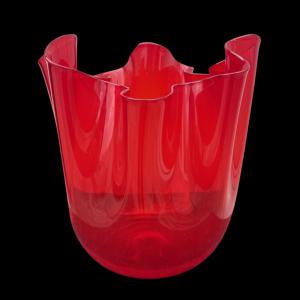 Fazzoletto in vetro rosso soffiato.Modello di Fulvio Bianconi.Venini