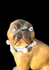 Polychrome porcelain pug dog figure. Dresden. - Foto 5