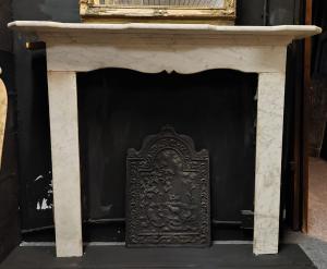 chm683 - white marble fireplace, 19th century, measures cm w 130 x h 108 x d 26