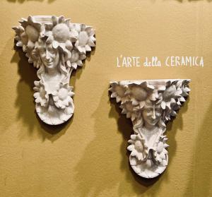 Mensole in maiolica, L’Arte della ceramica 1900