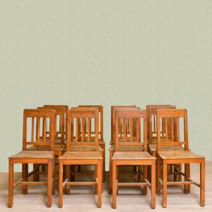 12 ??????????? ??????? ?? ???? ? ???????, 12 Piedmontese oak and chestnut chairs