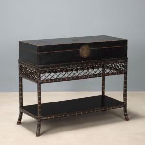 Baú Lacado em Estilo Chinoiserie China Final do Século XIX