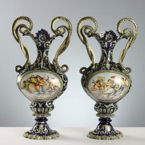 Coppia di Anfore in Maiolica Neorinascimentali Italia Centrale Fine XIX Secolo