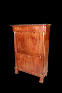 Secretaire francese Impero in legno di mogano con bronzi e piano in marmo Nero