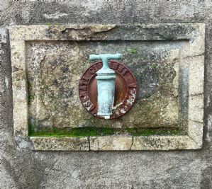 Bocchettone per fontana a muro 