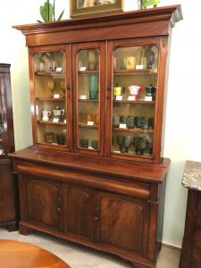 English cabinet