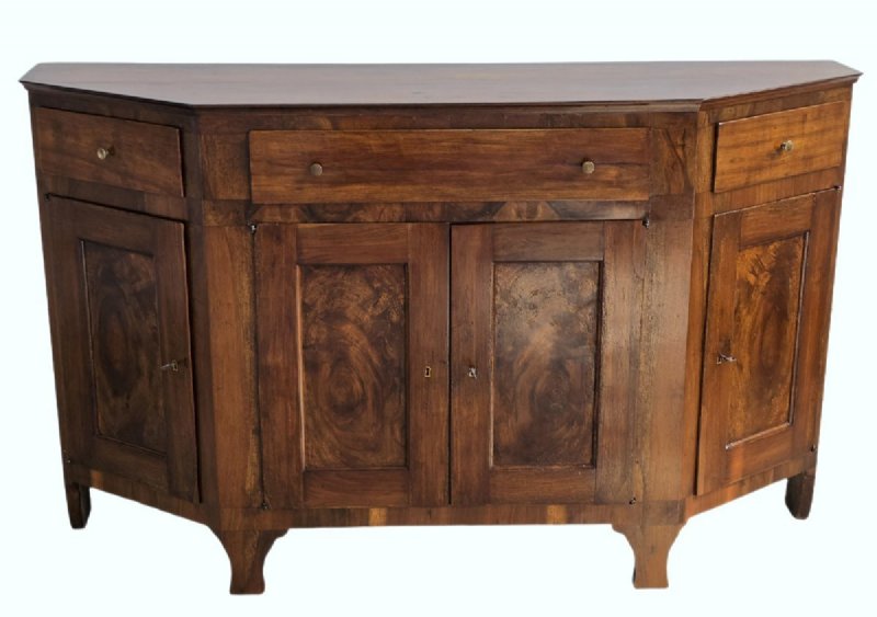 Grande credenza scantonata in noce massello – Italia, primi anni del XIX secolo