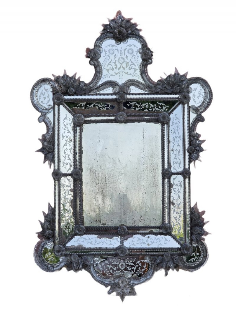 Grande specchiera veneziana in vetro di Murano incisa e soffiata