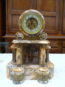 Orologio in marco con colonne in bronzo Napoleone III fine 1800 Francia