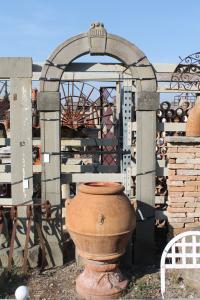 Antico portale in pietra arenaria 