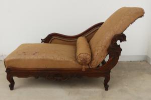 SMALL 19TH CENTURY Chaise Longue