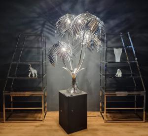 Imposing Floor Lamp: The Vintage Charm of the Kenzia in Satin Steel