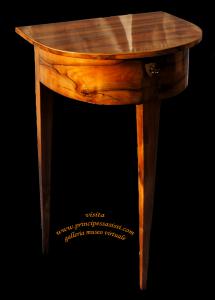 Vienna, circa 1815. Unusual and elegant work table/console "portafilati", from the classicism/early phase of the Viennese Biedermeier period.