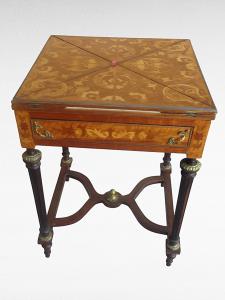 Handkerchief card table