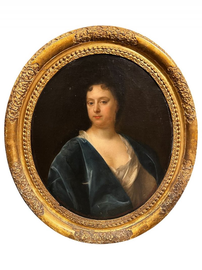 Oil painting of a noblewoman