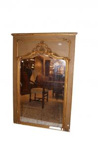 Grande specchiera caminiera del 1800 stile Luigi XV dorata e laccata 