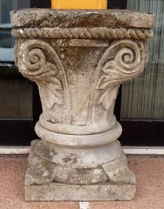 Hauptstadt geschnitzt Stein