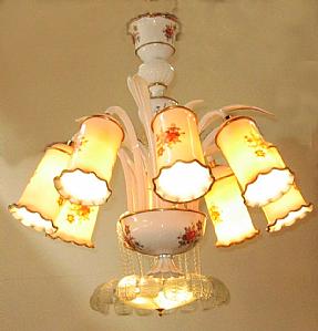 Murano-Kronleuchter aus Chalzedon- und Milchglas mit Gold und acht Lichtern