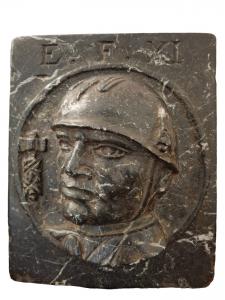 Altorilievo raffigurante Benito Mussolini