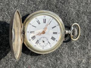 Chronographen-Taschenuhr aus Silber. Frankreich.