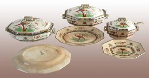Set of three English porcelain tureens in oriental style