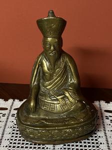 piccola scultura cinese in  ottone