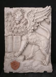 Leone di S.Marco, Serenissima in Altorilievo - Marmo della Lessinia e Marmo Giallo Reale - Venezia